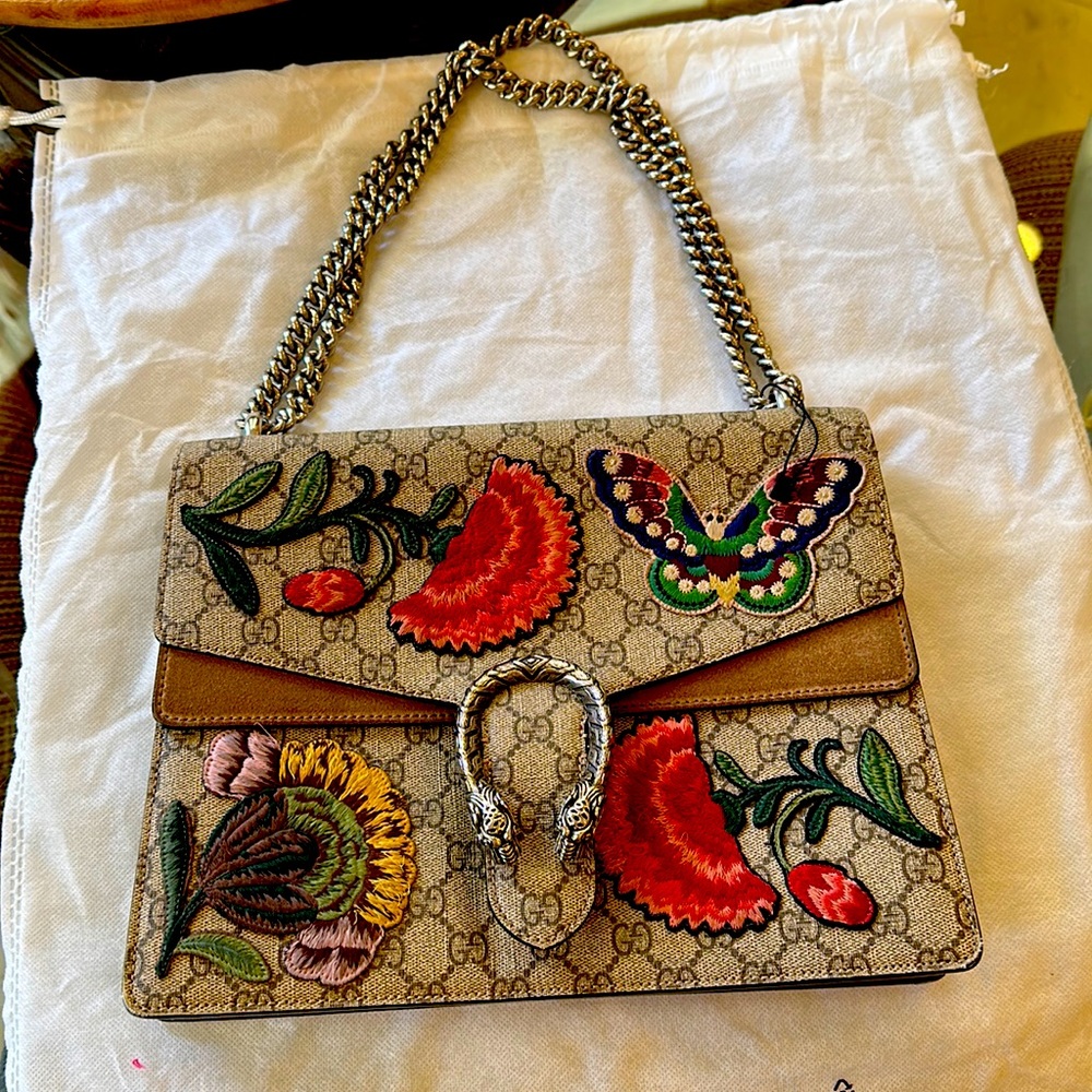 Embroidered GG Supreme Medium Dionysus Shoulder Bag